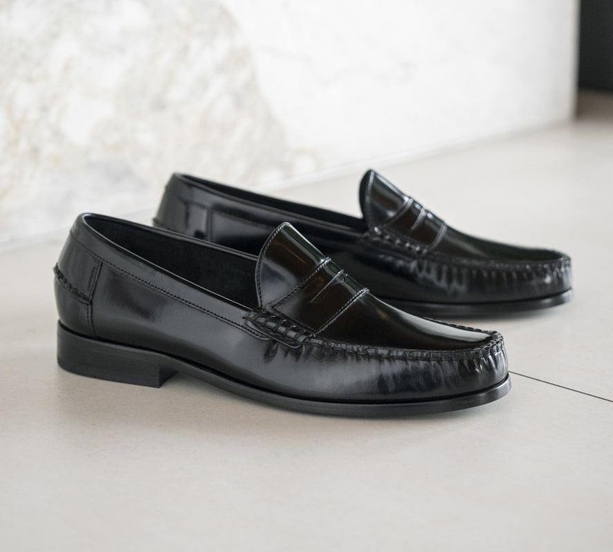 Shop Florsheim top sellers featuring the Berkley loafer. 