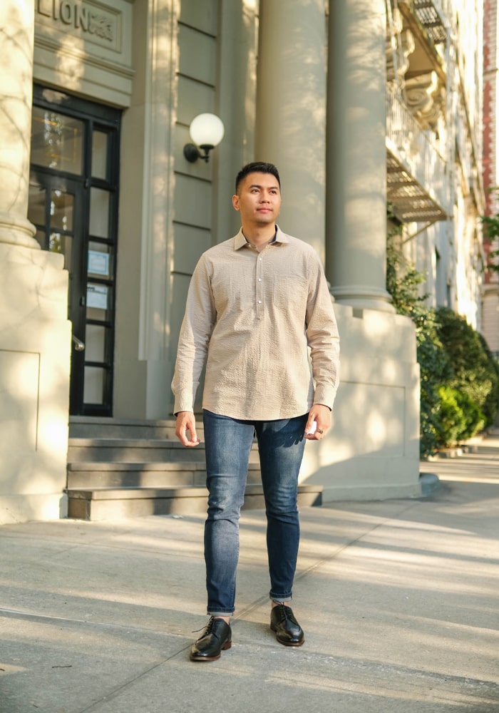 June 2022: NYC Style Blogger Justin Borbe steps outside in our Rucci Wingtip Oxford.