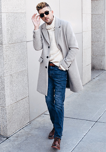 Image of social media influencer Thomas Trust in the Highland Plain Toe Chukka Boot in Cognac walking down the streets of Chicago.