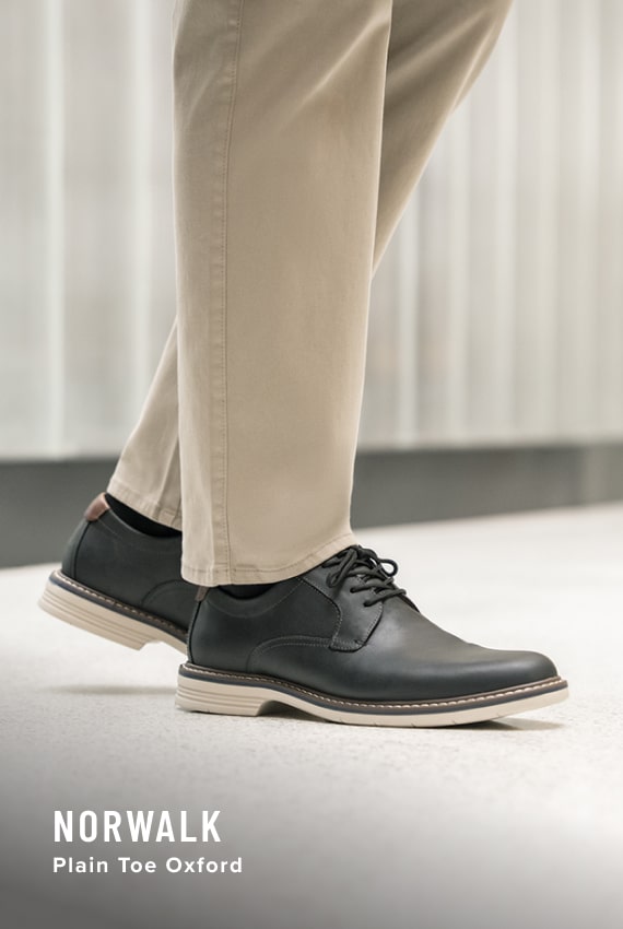 Hybrid Styles Image features the Norwalk plain toe oxford in black.