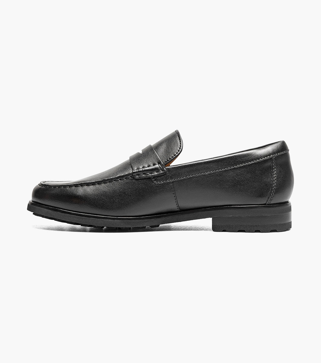 Hawthorne in Black, View 5
