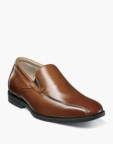 Reveal Jr. Boys Bike Toe Slip On in Cognac for $90.00 dollars.