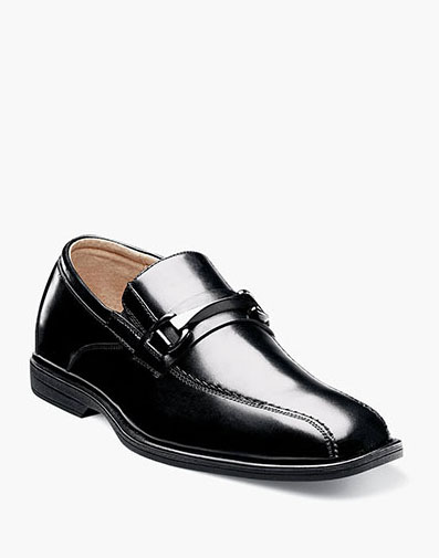 The featured product is the Reveal Jr Bike Toe Bit Loafer in Black.