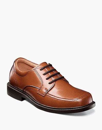 Billings Jr. II Boys Moc Toe Oxford in Cognac for $90.00 dollars.