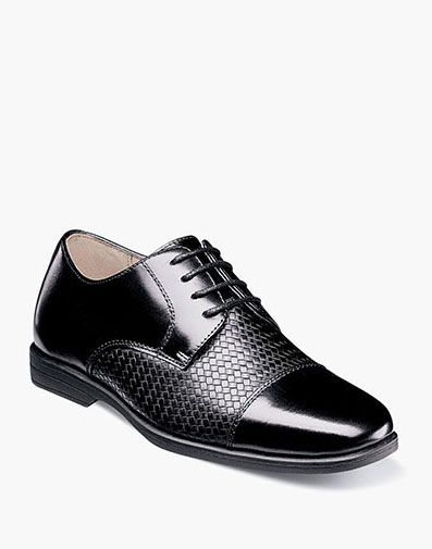 Reveal Jr. II Boys Cap Toe Oxford in Black for $75.00 dollars.